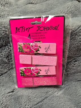 Betsey Johnson Pink Floral & Glitter Clothespin Clips Set of 4, New In Packaging